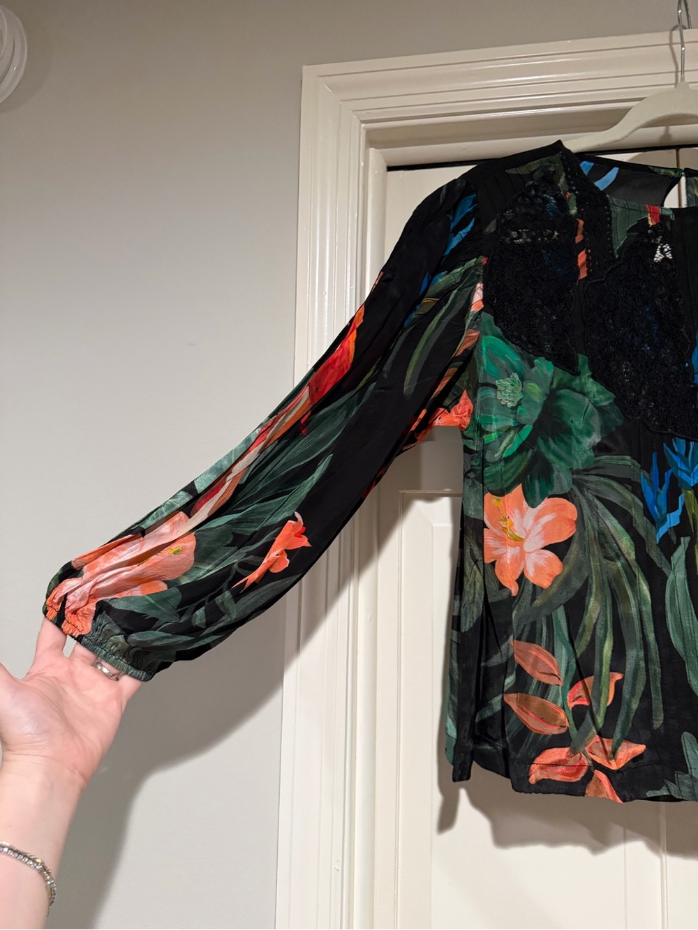 FARM Rio Midnight Macaw Fiesta Black Blouse with Lace Detail Tropical Top - Picture 5 of 10